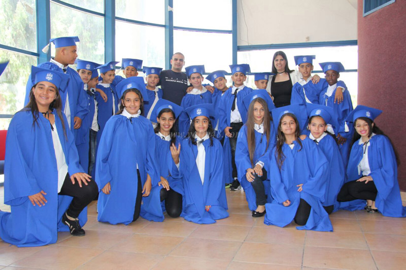 فيديو: مدرسة الزهراء الابتدائية تحتفل بتخريج 45 طالباً ضمن فوجها الـ11